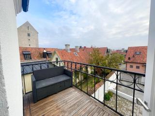 Top-Floor APT with Balcony & Sea View in Visby - 5