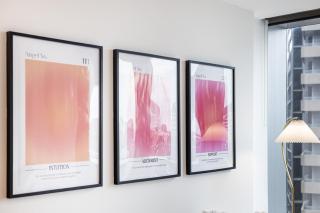 CBD Elegant 2BR Apt with Pool, Gym & City Views - 1