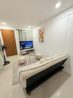 3 Bedroom Batasan QC home for 10 - 7