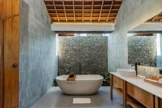 Queen at Gunung Sari - 7