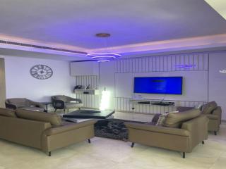 The Vistana Eko Pearl Towers Apartment - 9