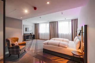 Premier Inn Karlsruhe City Am Wasserturm - 9