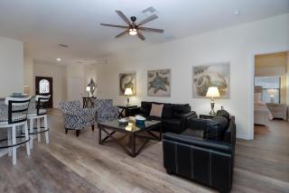 Lakeview Family Stay - 9