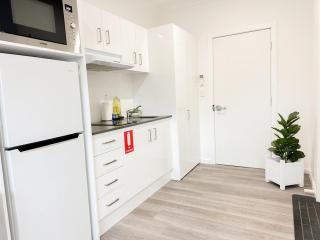 North Wollongong - Beach Style - Modern - Free Parking - Free Coffee Snacks - 3