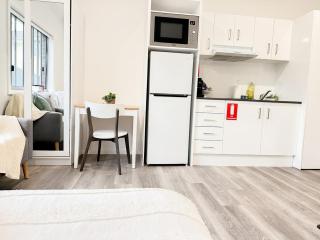 North Wollongong - Beach Style - Modern - Free Parking - Free Coffee Snacks - 2