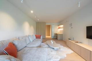 Luxurious Modern Escape near Beach & Shopping - 4