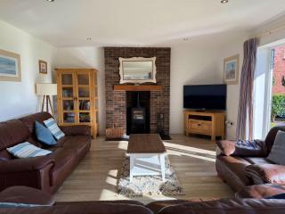 Bempton View at The Bay Filey, sleeps 10, and 2 dogs welcome for free too! - 6