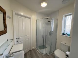 Bempton View at The Bay Filey, sleeps 10, and 2 dogs welcome for free too! - 1