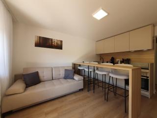 Zartenbach Suite Two - 0