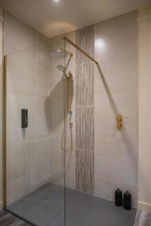 The Treehouse Hideaway - 2