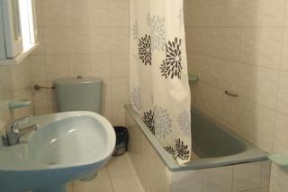 3 Bed House Sleeps 6 with Pet-Friendly Garden - 6