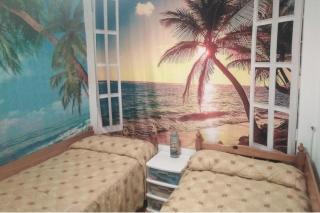 3 Bed House Sleeps 6 with Pet-Friendly Garden - 1