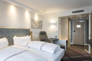 Premier Inn Freiburg City Süd - 1