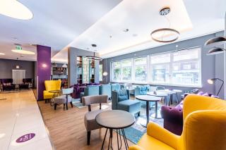 Premier Inn Hamburg City Alster - 1