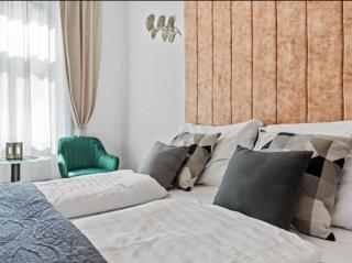 Exclusive 6-person apartment - 0