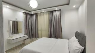 Stylish Sunny Central 1BR - 9