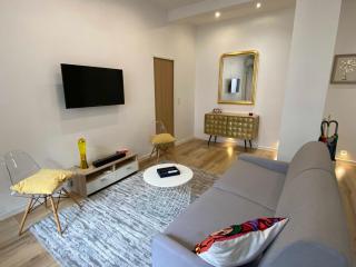 Peaceful City Centre Apartment - 9