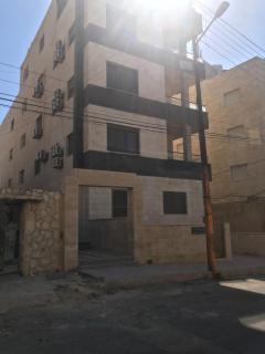 Fully Furnished apartment for rent in Amman Khalda - 4