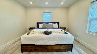 Wavecrest Retreat Near Strip & Beach - 9