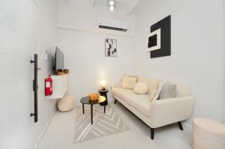 Atrium Apartments - Saffron Bloom - 8