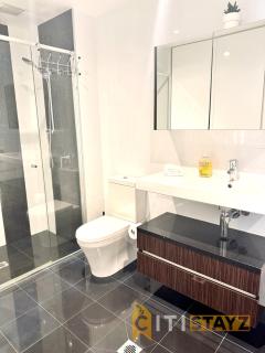Perfectly Located Modern Apartment - Canberra CBD - 9