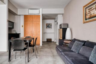 Large Central Apartment Milan's Navigli - 5 Guests - 4