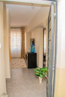 Faiy's cosy 1bed Makasembo - 4