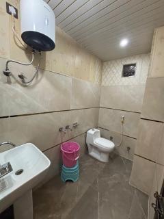 Omji Darshan Bhawan - 2km from Ram Temple - 3