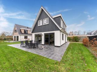 Serene Holiday Home in De Koog Texel with Sauna - 0