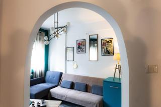 The Downtown Quarters - 8