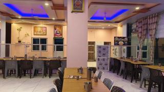 Hotel Glorious Inn - 9