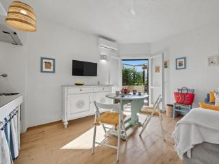 Apartment Iris 5- Terza Spiaggia by Interhome - 2