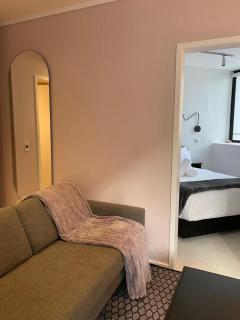 Stay Blissful at The Flamingo - 8