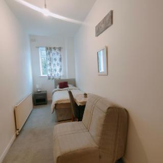 Spacious Pad - Close to Sports Village, Leigh Market, Mesnes Park - Parking - Wifi - 7