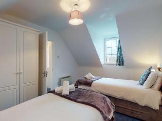 Holiday Home Dingle HC - TR4 No 9 by Interhome - 2