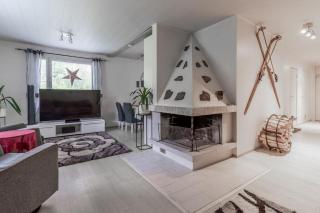 Rovaniemi Spacious Lapland Vacation Home with Private Sauna & Lappish Fire Hut - Rovaniemi - 5