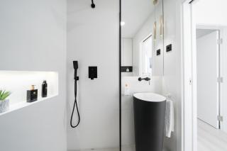 Downtown, 1br with a first row view over the sea - 2