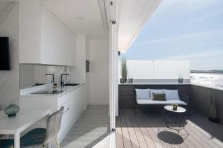 Downtown, 1br with a first row view over the sea - 8