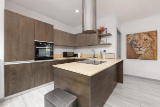 Villa Mauri – Modern 3BR Villa with Private Pool - 2