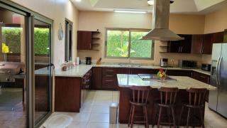 Beachfront Villa With Endless Ocean Views - 1