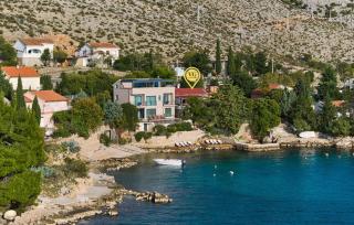 Villa Hemingway beachfront by Villas Guide - 2