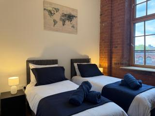 City Centre 2-Bed, 2 Balconies, 65 Inch TV, Free Parking, Coffee Machine, Netflix - 9