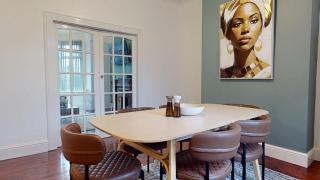 2-Bed Home at City Centre Access with Free Parking - 4