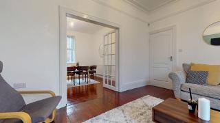 2-Bed Home at City Centre Access with Free Parking - 3