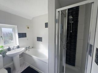 Spacious Luxurious Serviced Accommodation 1 - 3