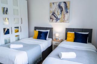 Spacious Luxurious Serviced Accommodation 1 - 0