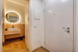 1 from metro-new luxury studio-Pta Venezia 7 - 1