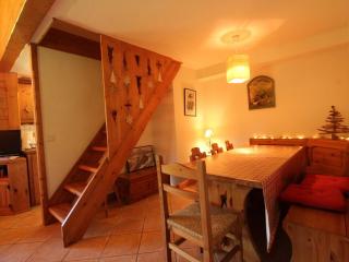 Duplex chaleureux 4 pièces avec wifi, parking, proche spa & bus pour ski - FR-1-572-43 - 4