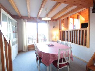 Appartement 8 pers, 4 pièces, 50m des pistes, parking, balcon, proche commerces - FR-1-572-88 - 8