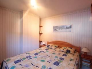 Appartement 8 pers, 4 pièces, 50m des pistes, parking, balcon, proche commerces - FR-1-572-88 - 3